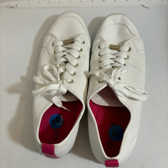 Guess women’s white lace‎ up running tennis shoes in size  10 - Picture 4 of 12
